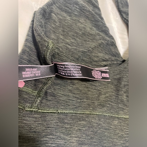 🍂 Green Twist Detail Sports Bra by Victoria's Secret - Picture 9 of 9